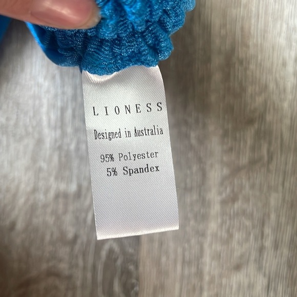 Lioness East Village Blue Tie Bottom Mini Dress size medium - Picture 5 of 6